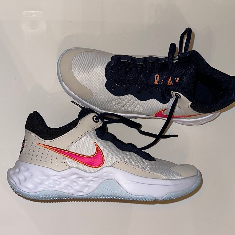 Nike Fly by Mid 3